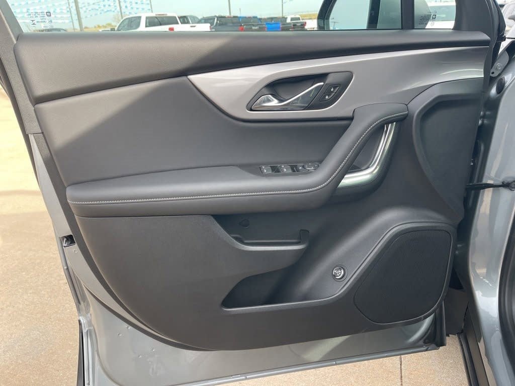 New 2026 Chevrolet Blazer LT w/ Convenience Package image 11