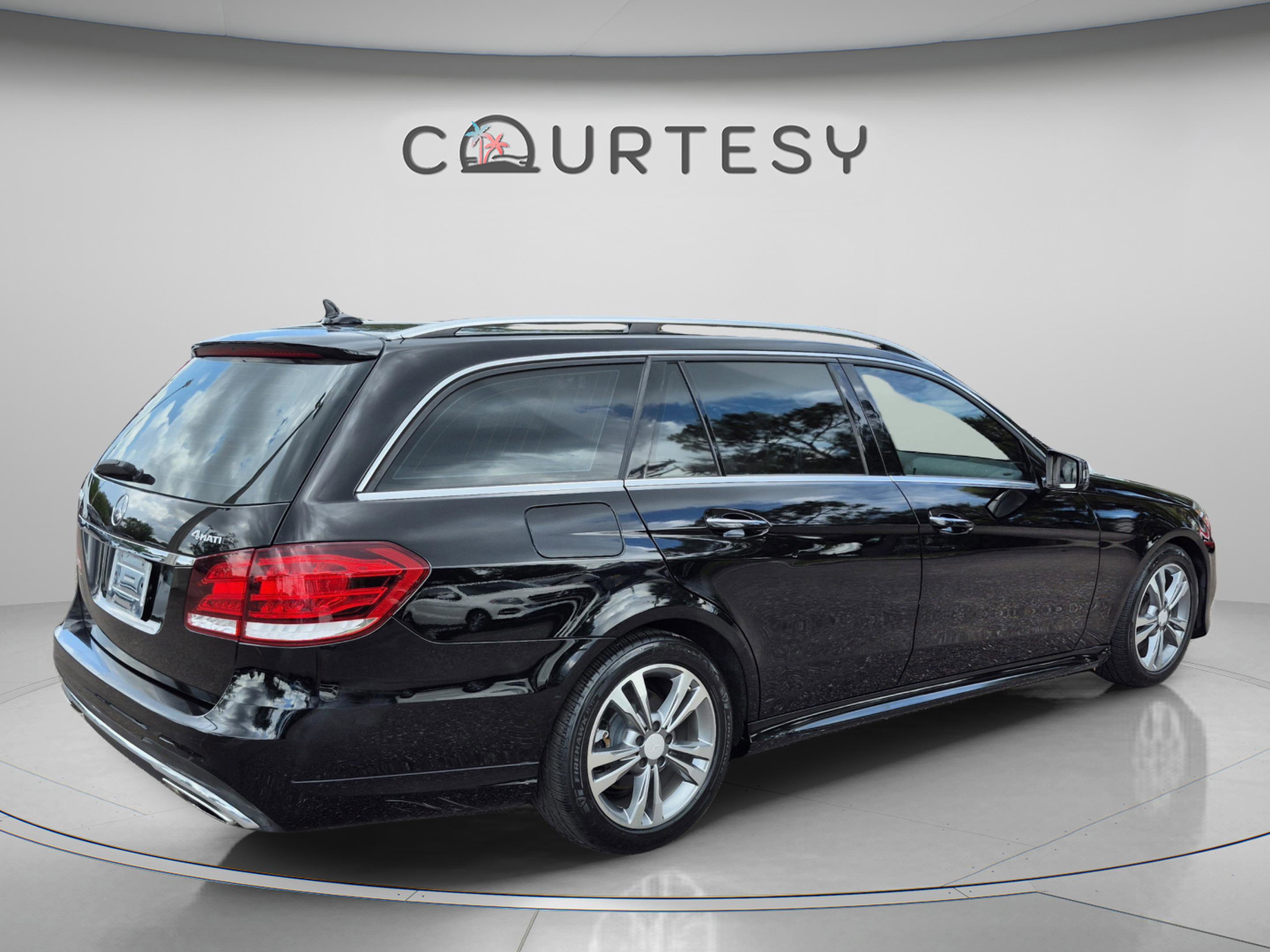 Used 2015 Mercedes-Benz E 350 4MATIC Wagon image 7