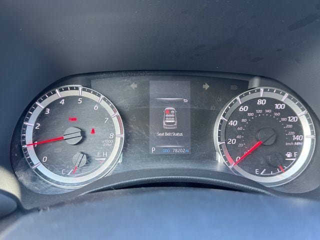 Used 2022 Toyota Highlander LE AWD/4WD image 26