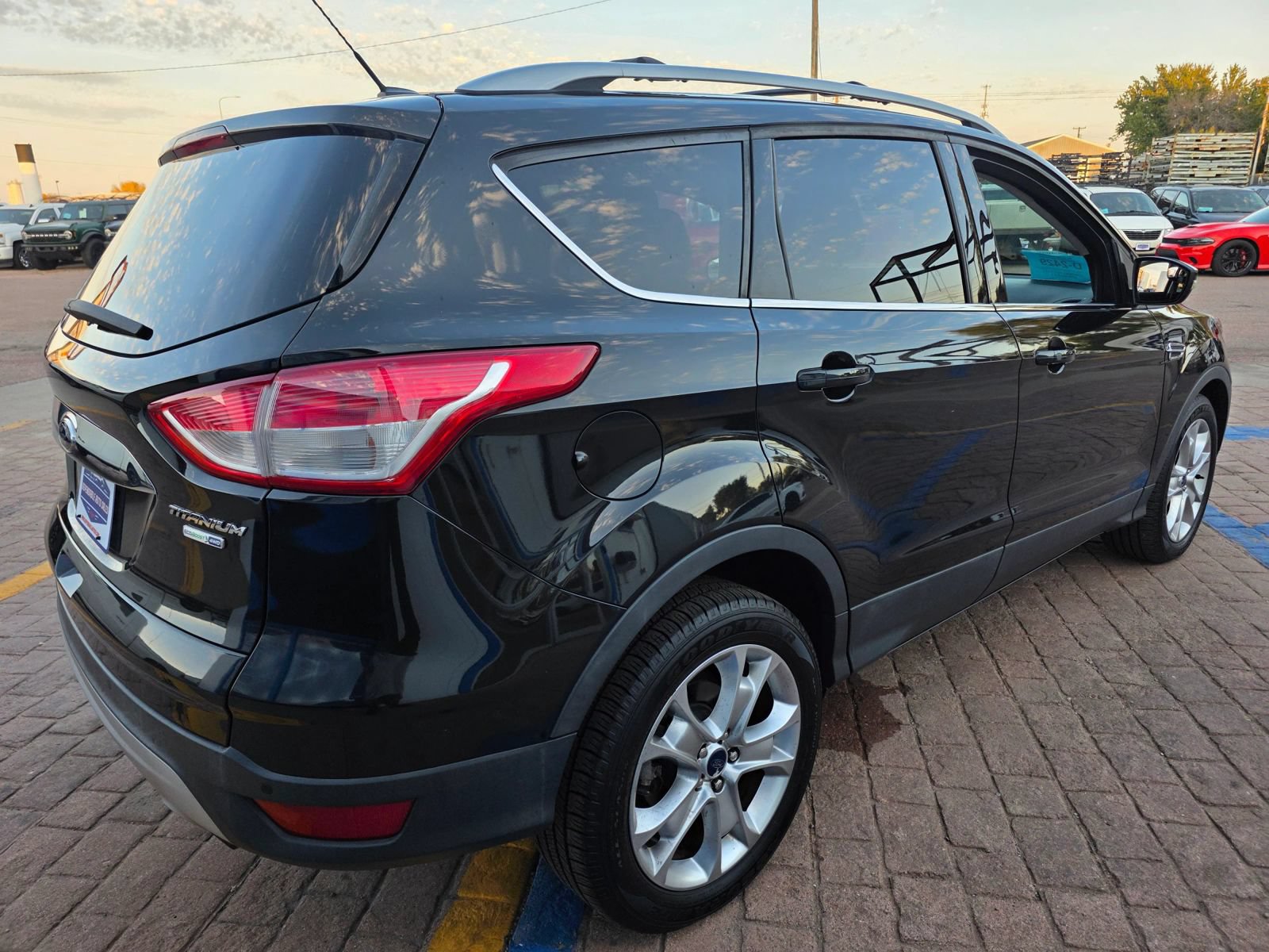 Used 2015 Ford Escape Titanium AWD/4WD image 5