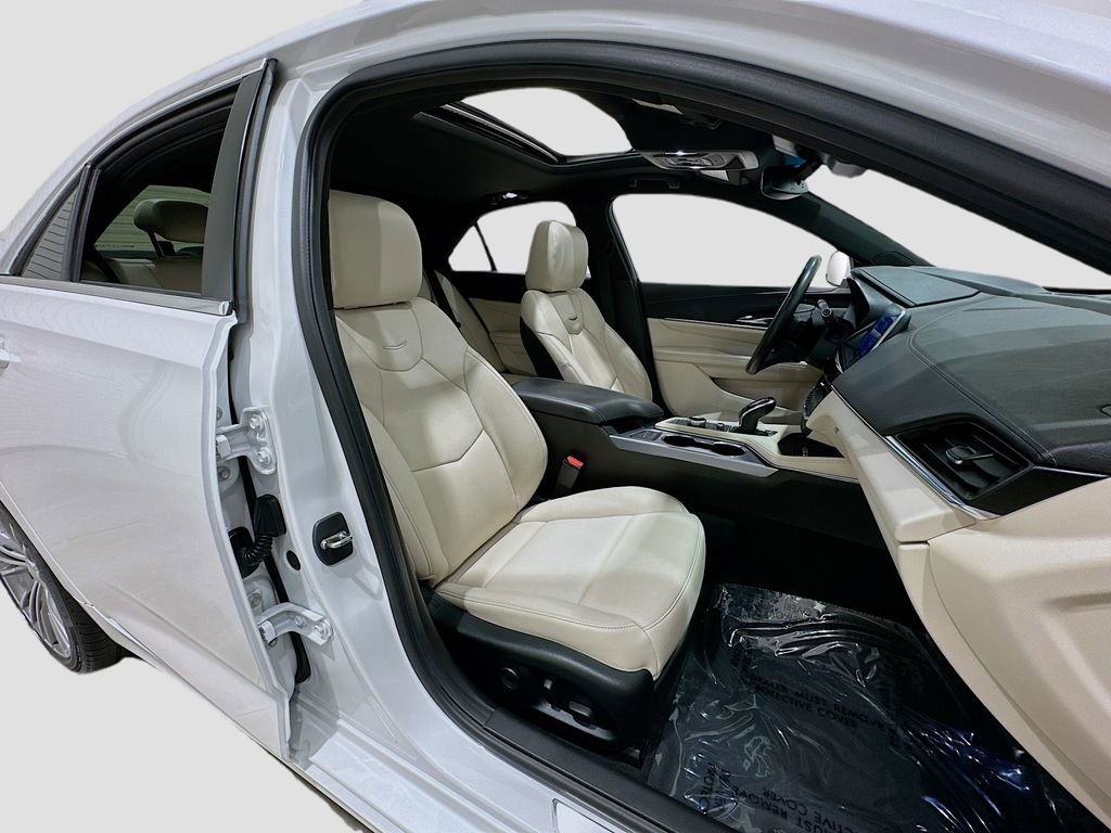 Used 2023 Cadillac CT4 Premium Luxury RWD image 30