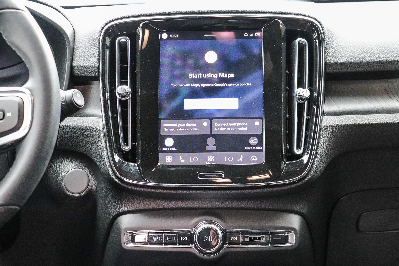 Used 2023 Volvo XC40 Recharge Plus AWD/4WD image 14