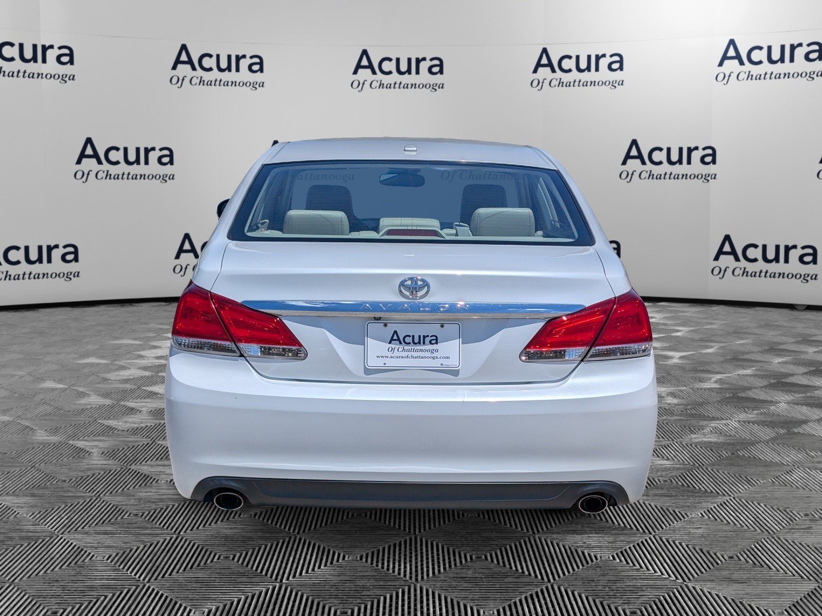 Used 2011 Toyota Avalon FWD image 6