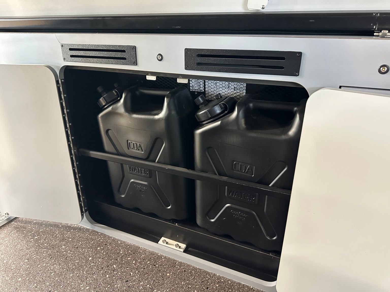 Used 2021 Mercedes-Benz Sprinter 2500 image 54