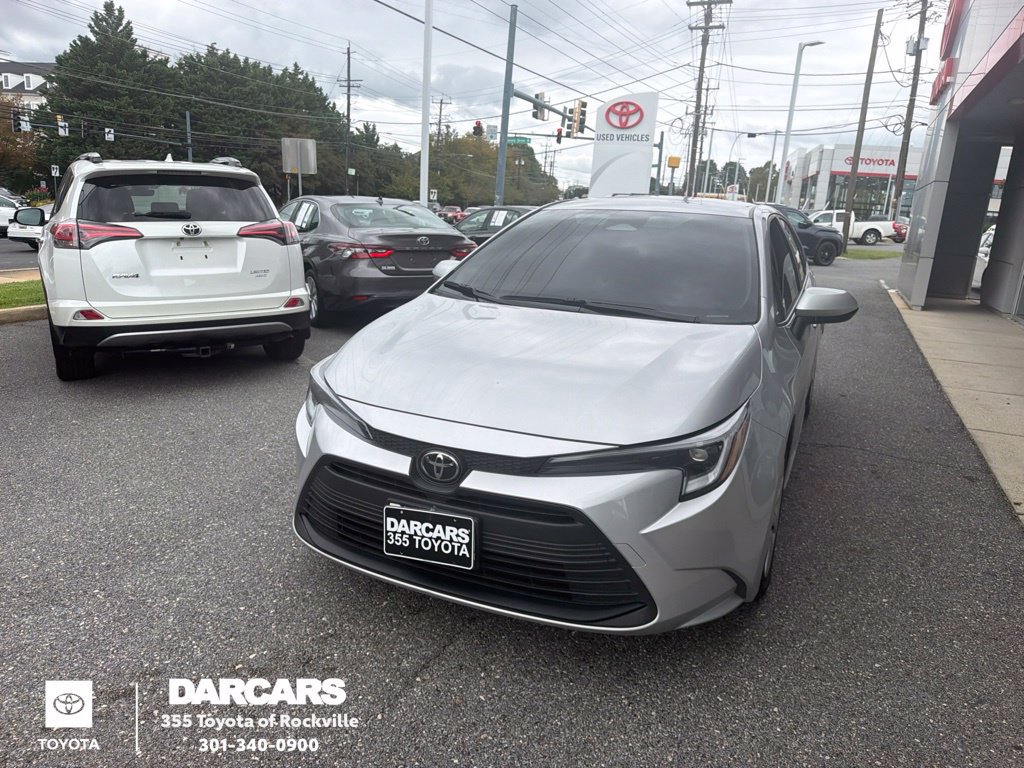 Used 2026 Toyota Corolla LE FWD image 1