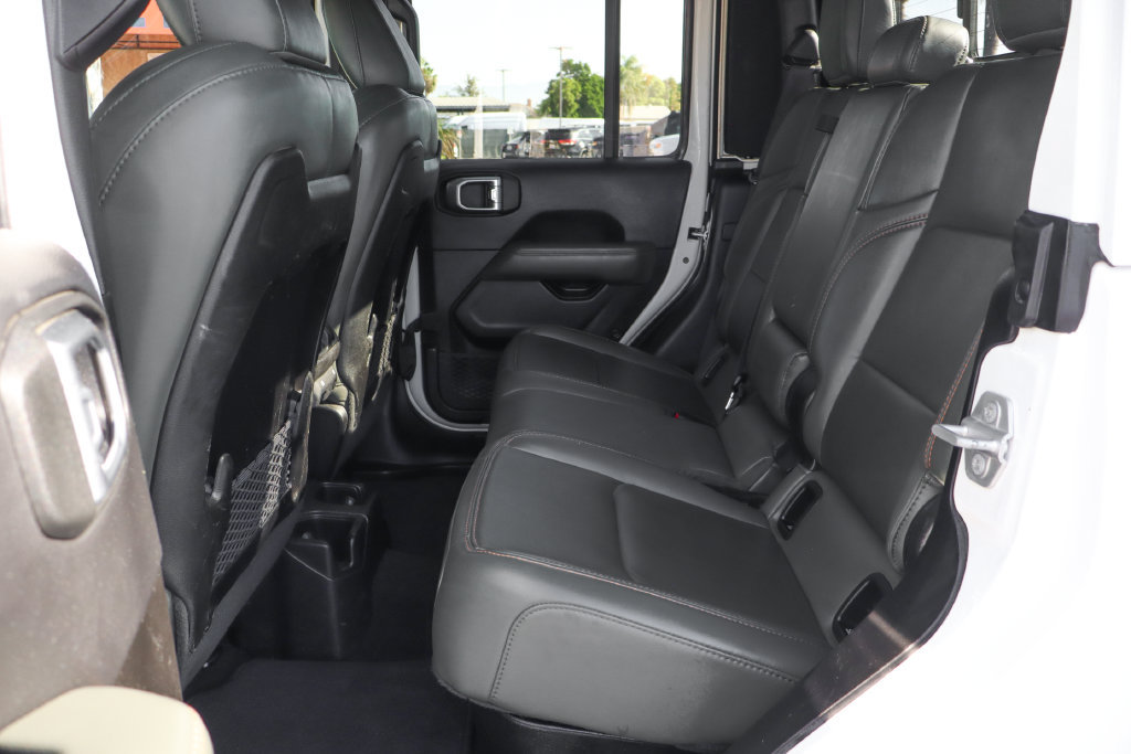 Used 2024 Jeep Gladiator Mojave AWD/4WD image 41