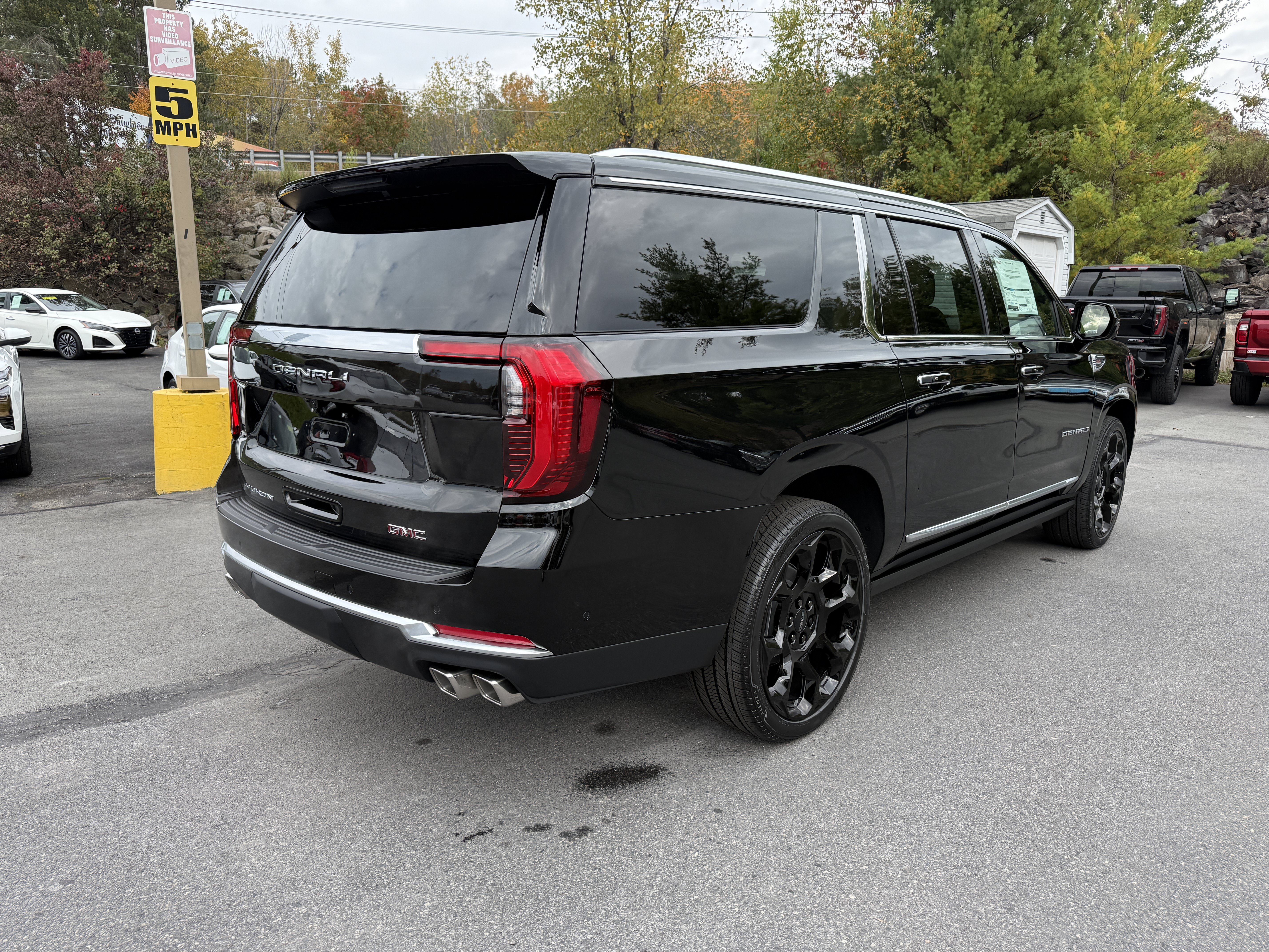 New 2027 GMC Yukon XL Denali AWD/4WD image 5