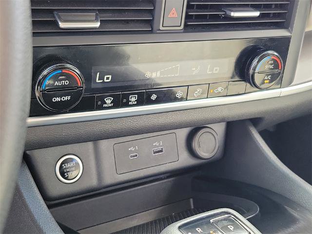 Certified 2023 Nissan Rogue SV image 27