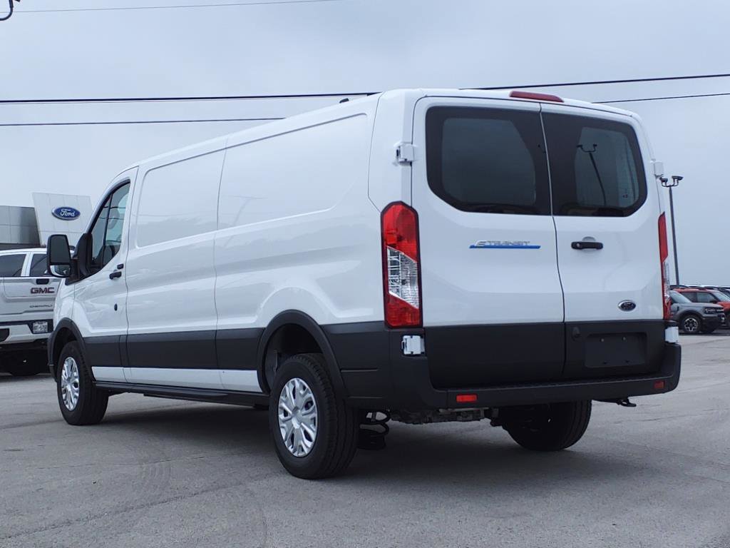 Used 2023 Ford E-Transit Low Roof image 4