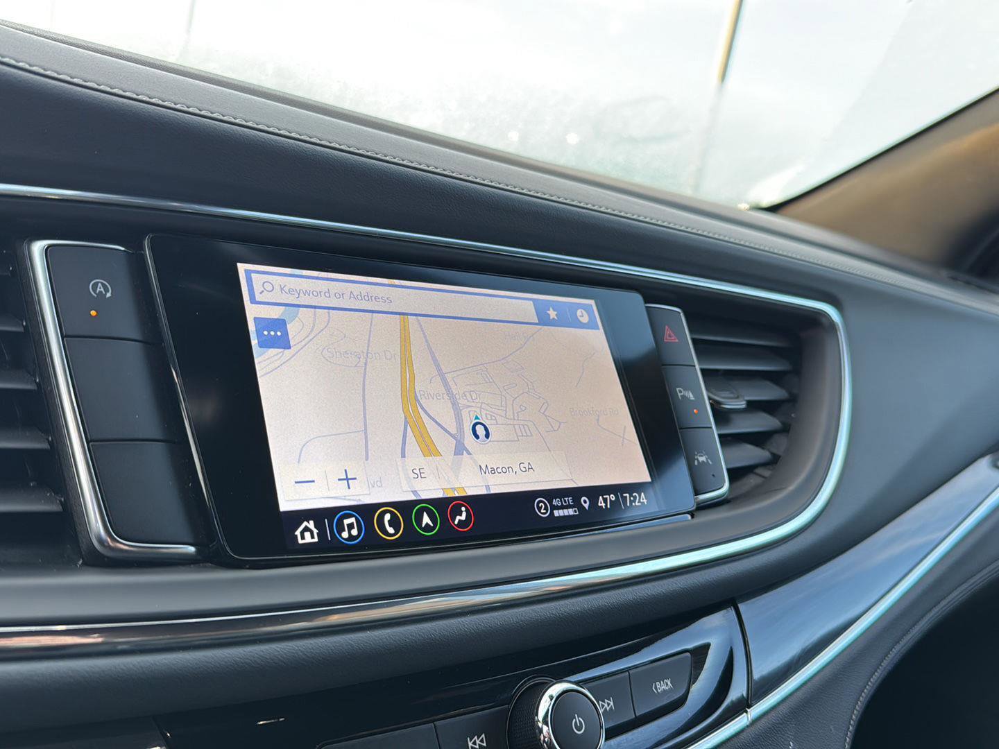 Used 2024 Buick Enclave Premium image 26