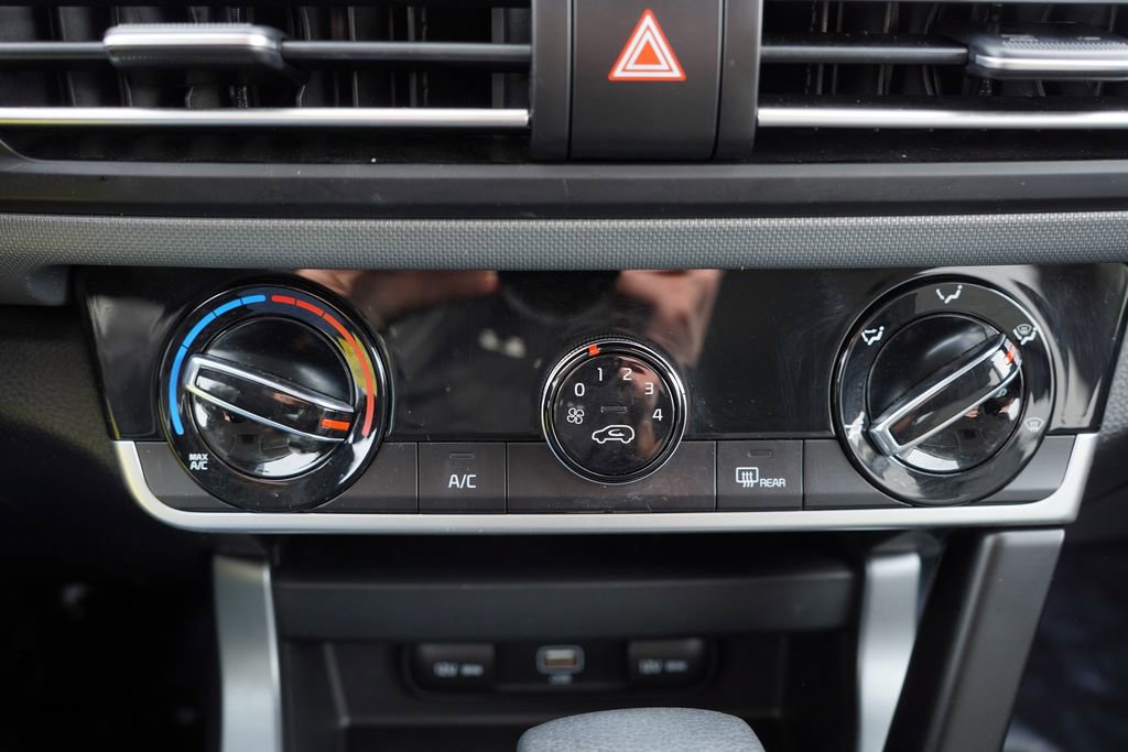 Used 2023 Kia Seltos LX image 23