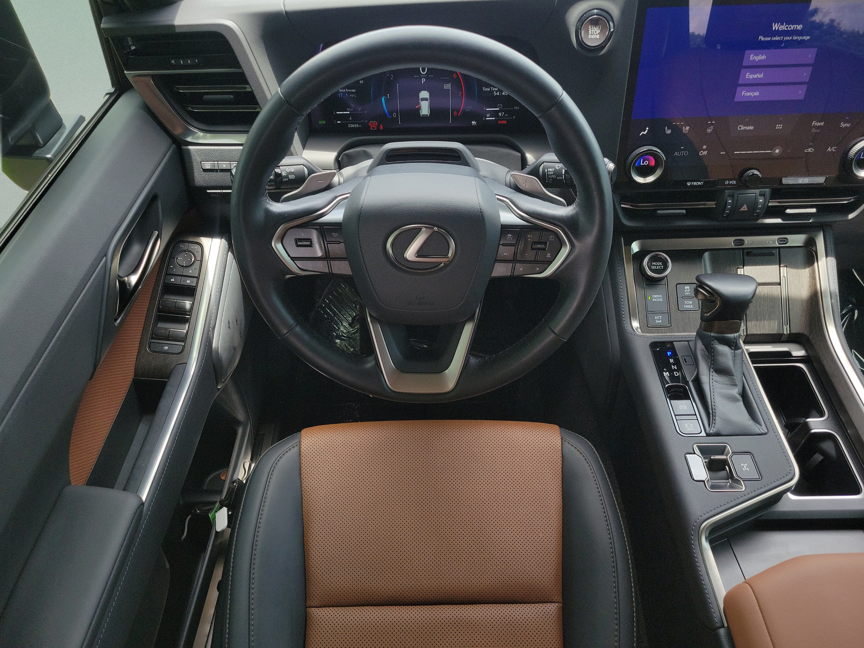 Used 2024 Lexus GX 550 w/ Accessory Package (Z1) AWD/4WD image 16