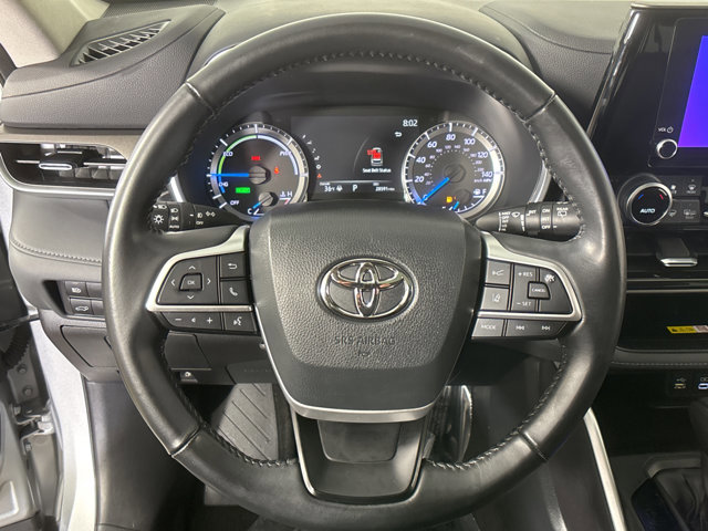 Used 2023 Toyota Highlander XLE image 24