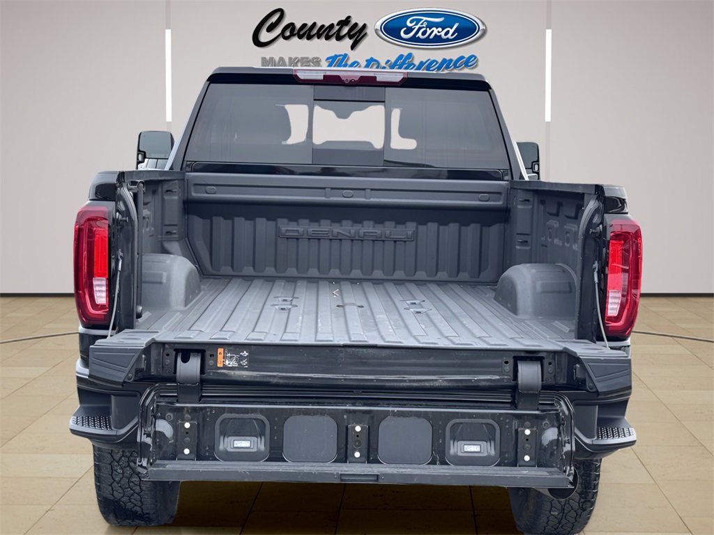 Used 2022 GMC Sierra 3500 Denali w/ Denali Black Diamond Edition image 47