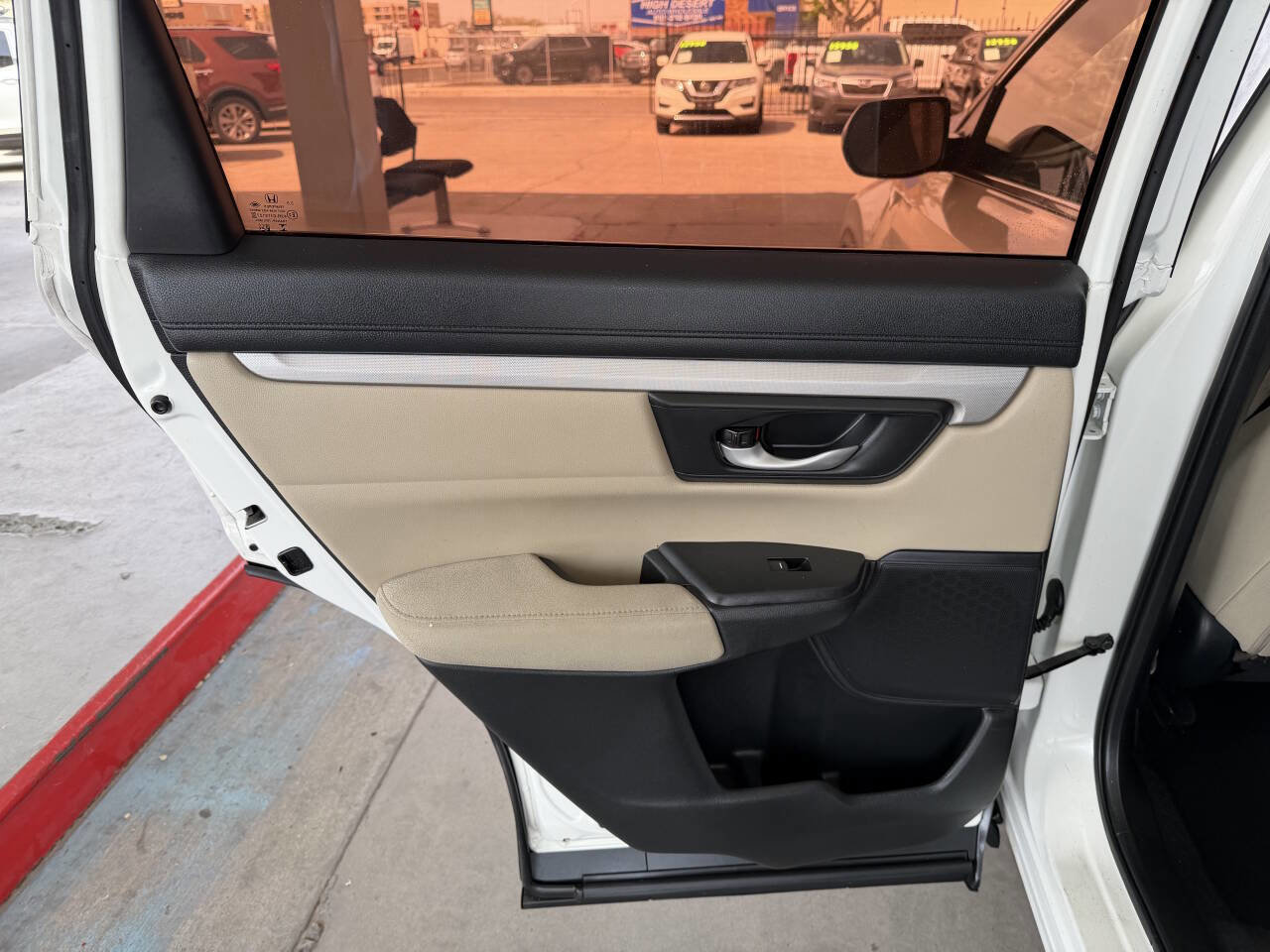 Used 2017 Honda CR-V LX image 11
