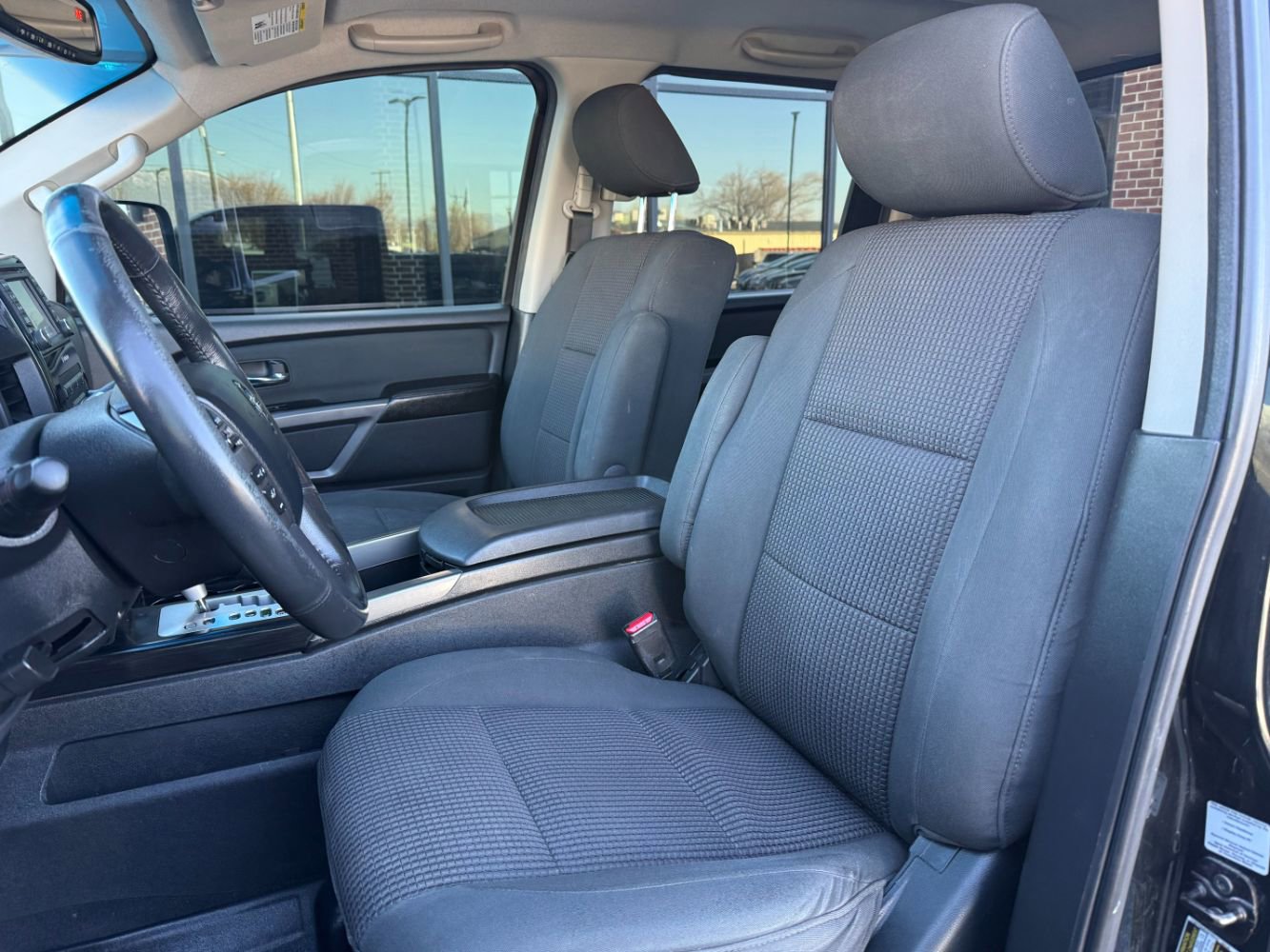 Used 2015 Nissan Titan SV w/ SV Value Truck Package image 19