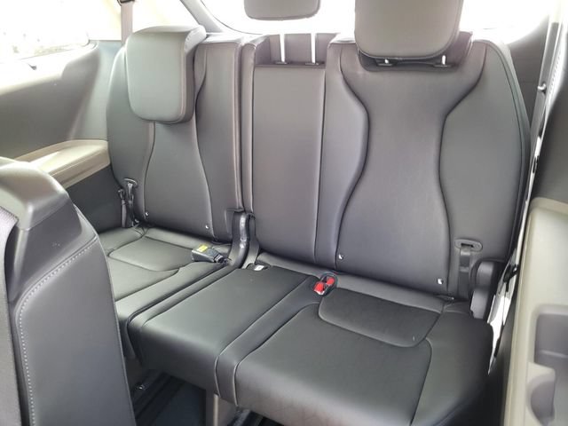 New 2026 Kia Carnival EX FWD image 13