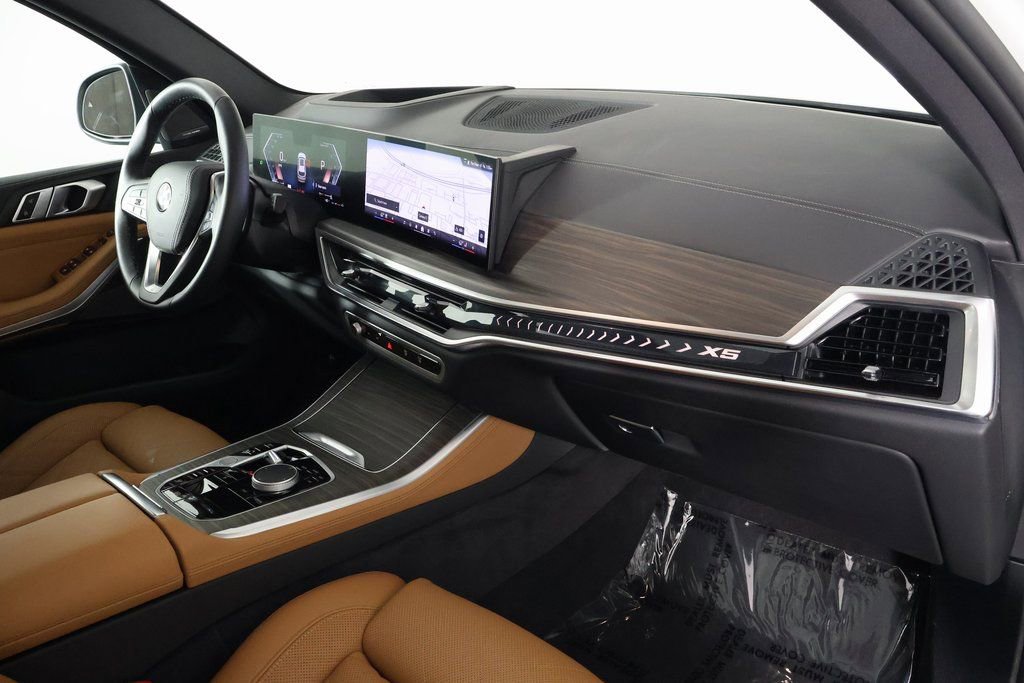 Used 2026 BMW X5 xDrive40i w/ Premium Package image 9