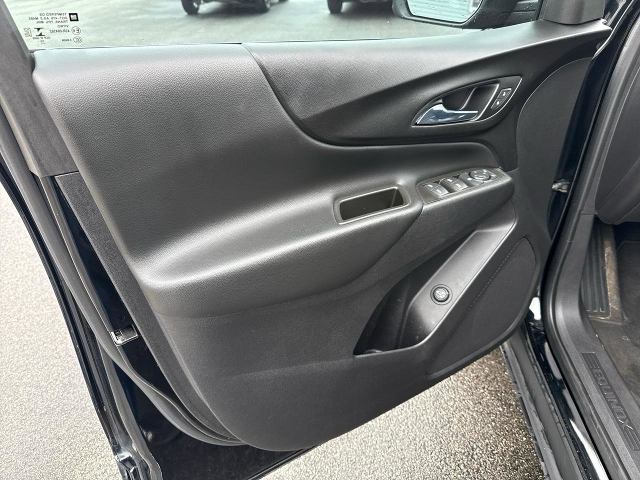 Used 2021 Chevrolet Equinox LT FWD image 11