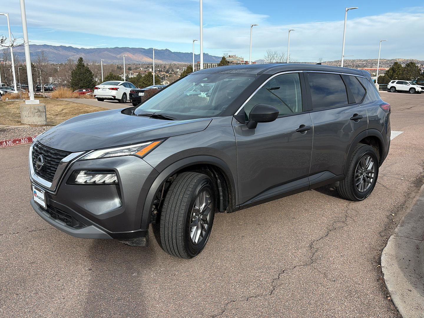 Used 2023 Nissan Rogue S image 3