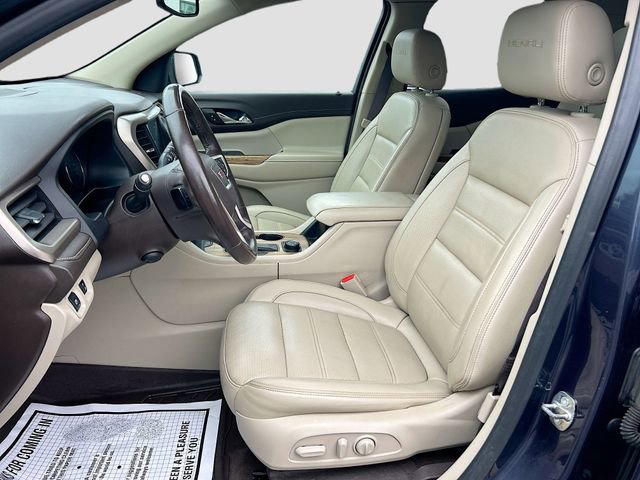 Used 2019 GMC Acadia Denali w/ Technology Package AWD/4WD image 23