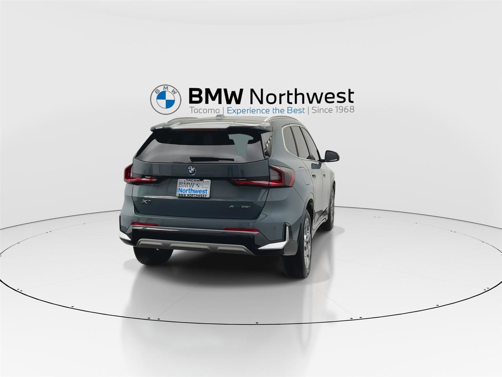 Used 2025 BMW X1 xDrive28i w/ Technology Package AWD/4WD image 2