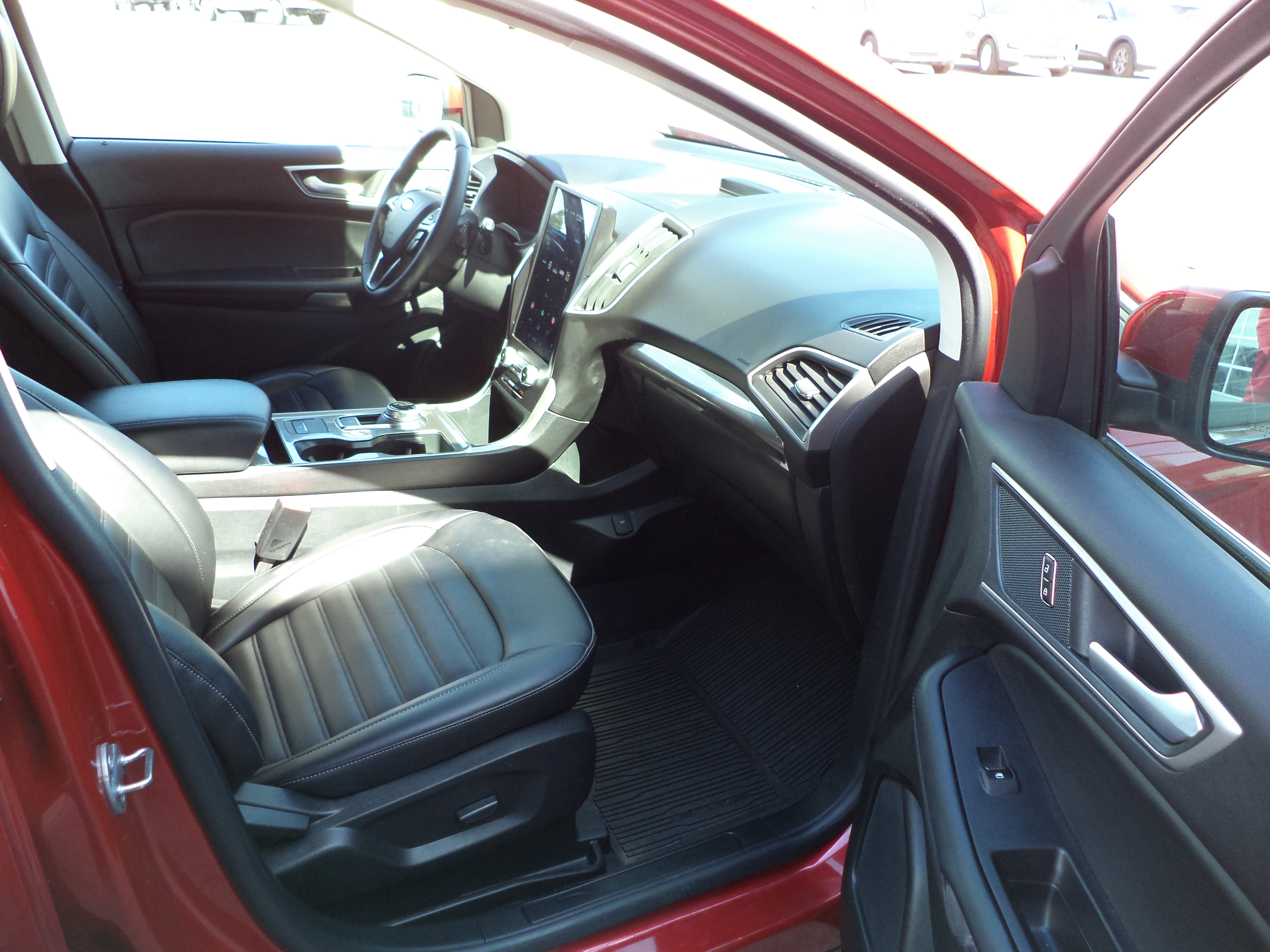 Used 2024 Ford Edge SEL w/ Convenience Package AWD/4WD image 8