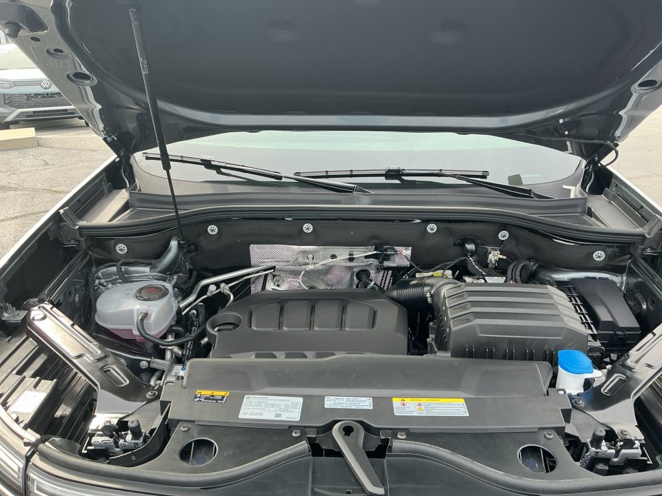 Certified 2025 Volkswagen Atlas SE FWD image 20