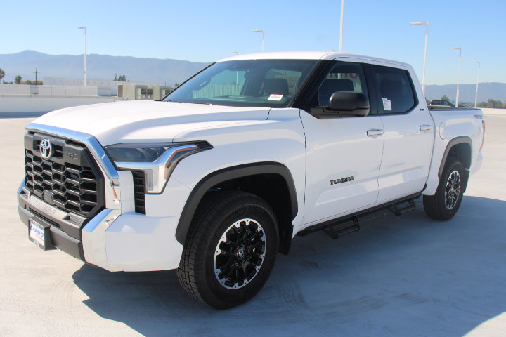 New 2026 Toyota Tundra SR5 AWD/4WD image 6