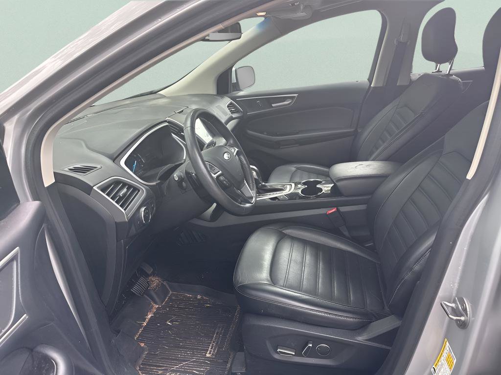 Used 2018 Ford Edge SEL w/ Equipment Group 201A AWD/4WD image 24