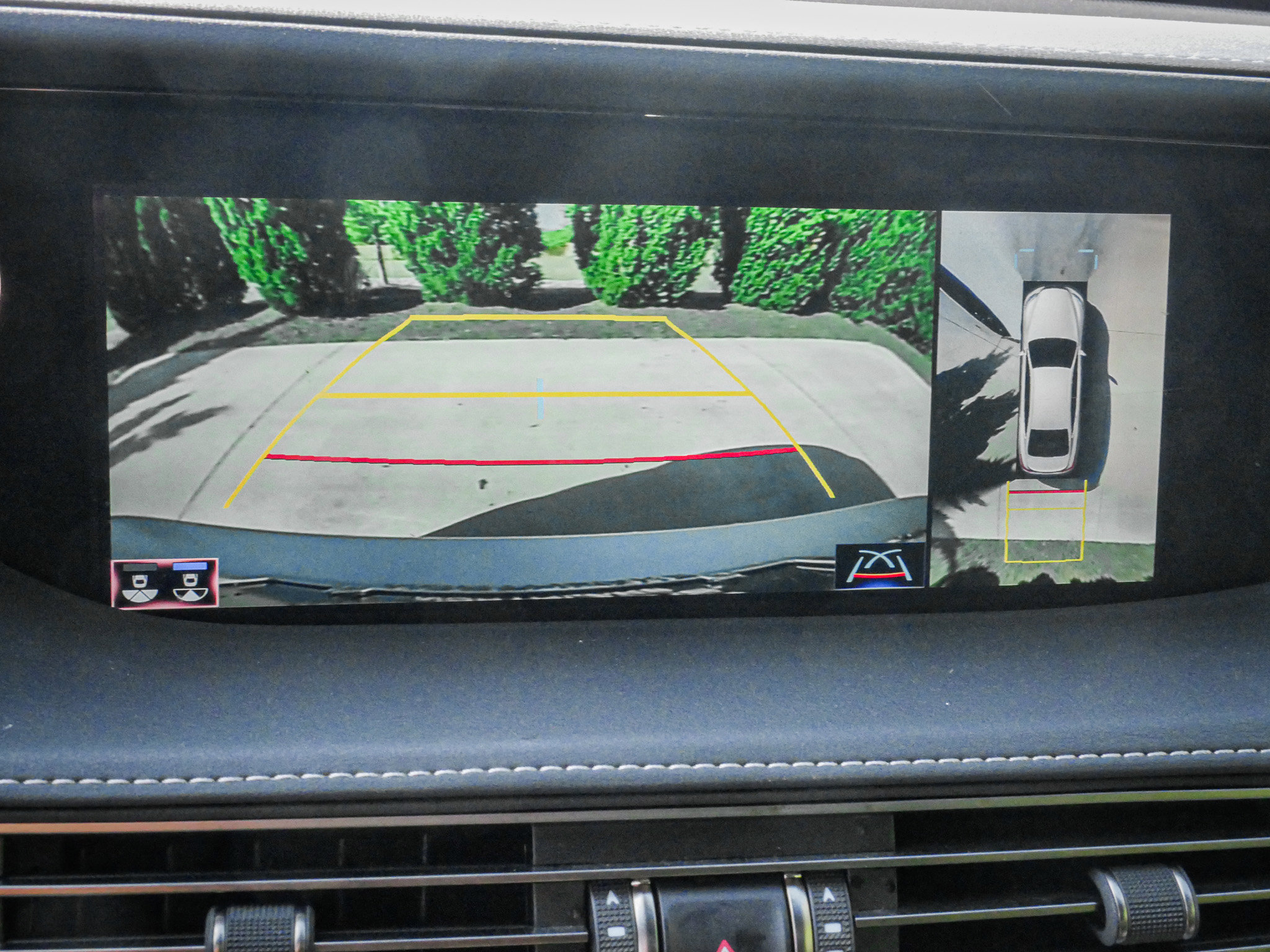 Used 2020 Lexus LS 500 w/ Interior Upgrade Package RWD image 25