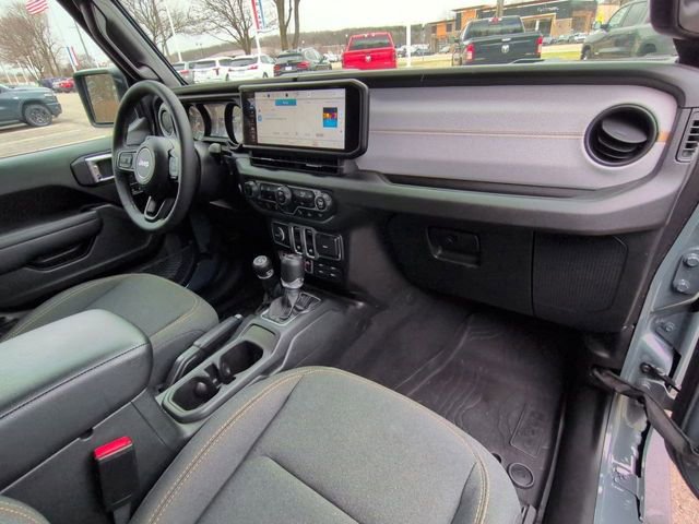 Used 2025 Jeep Wrangler Sport image 25