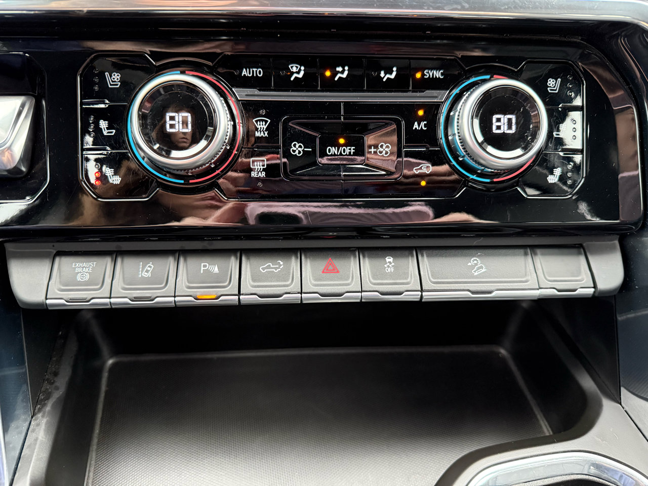 Used 2024 GMC Sierra 2500 Denali w/ Denali Reserve Package image 35