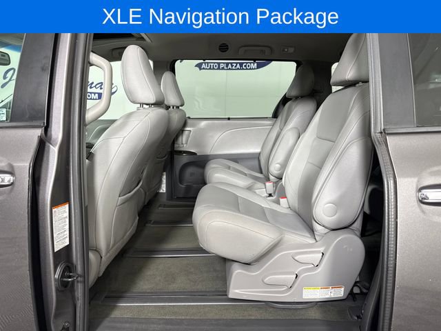 Used 2017 Toyota Sienna XLE AWD/4WD image 13