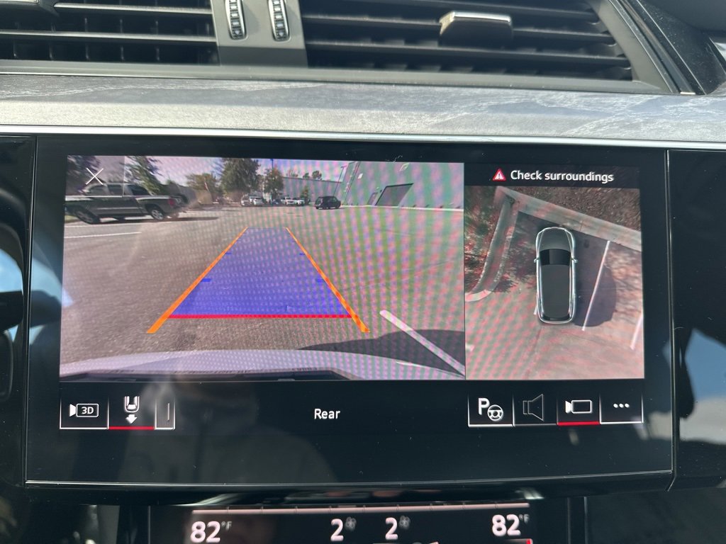 Used 2024 Audi Q8 e-tron Prestige image 46