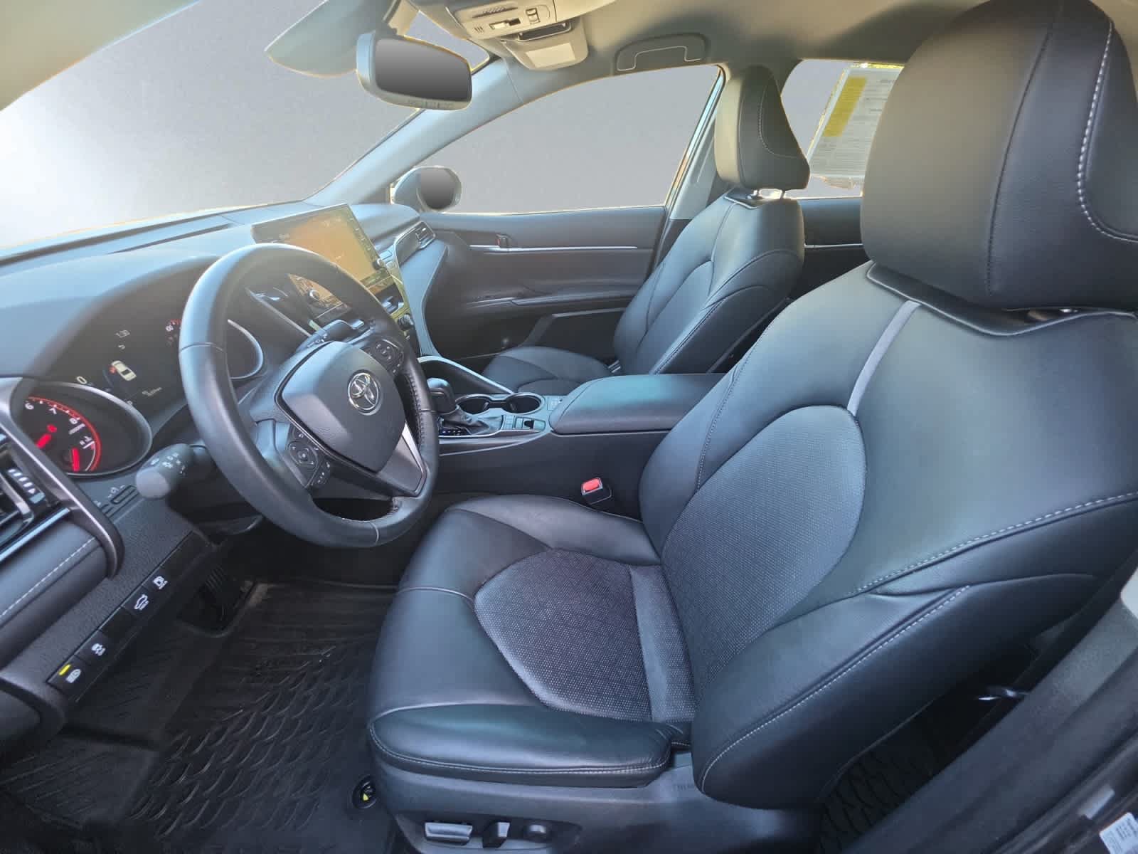Used 2023 Toyota Camry XSE FWD image 7