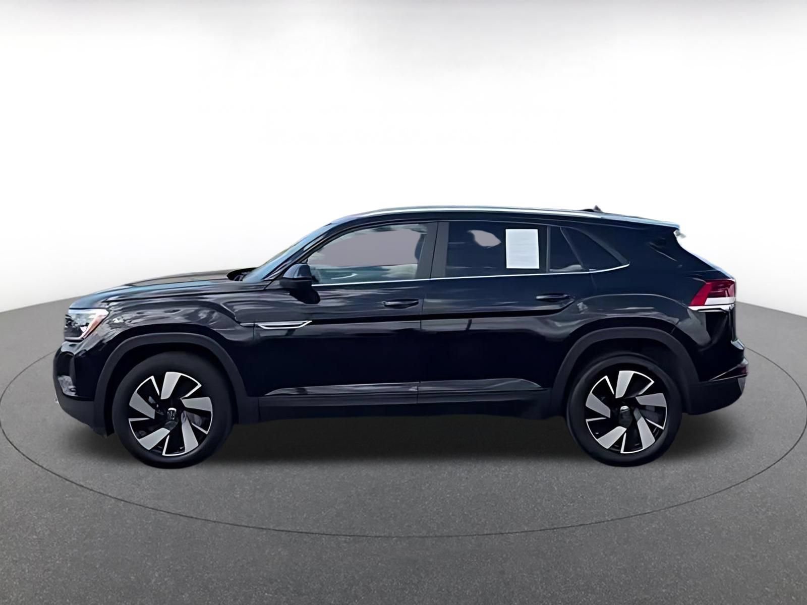 Used 2025 Volkswagen Atlas Cross Sport SE AWD/4WD image 9