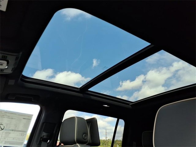 New 2026 Chevrolet Suburban Premier image 13