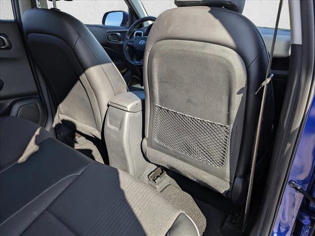 Used 2023 Hyundai Venue Limited image 25