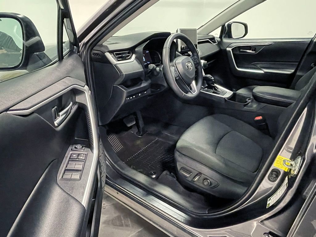 Used 2023 Toyota RAV4 XLE w/ Convenience Package AWD/4WD image 18
