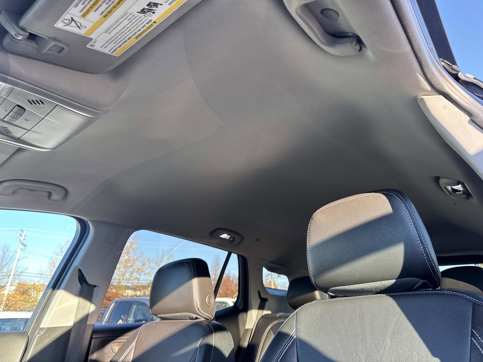 Used 2023 GMC Terrain SLT image 20