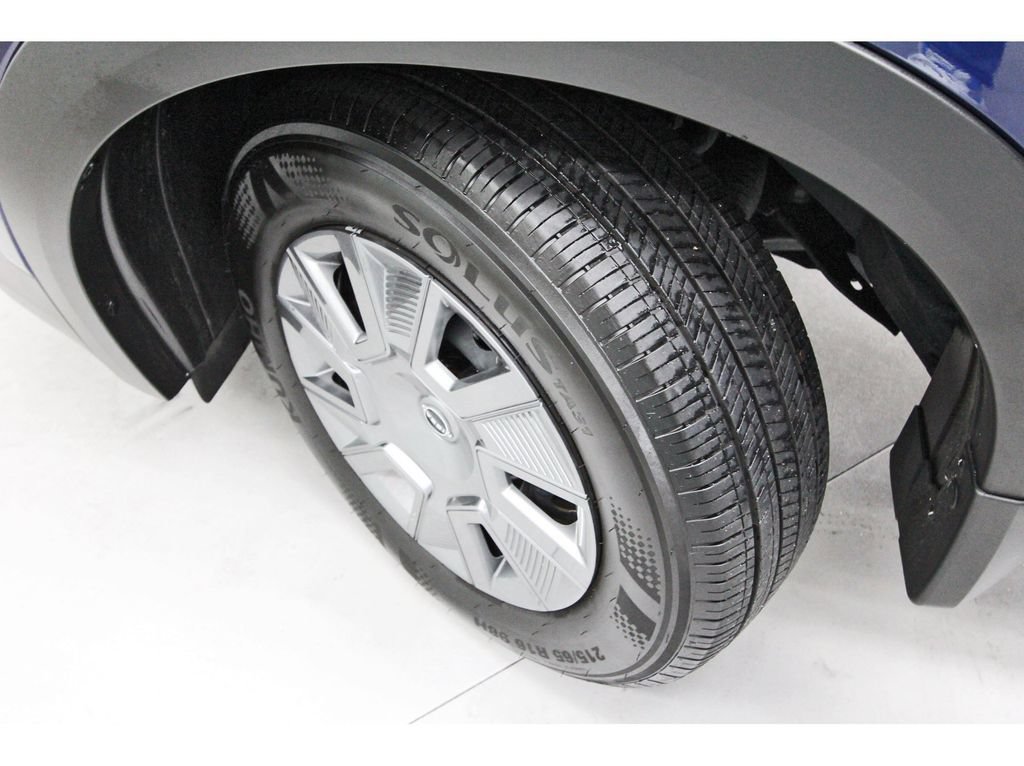 Used 2026 Nissan Kicks S w/ Charging Package FWD image 7
