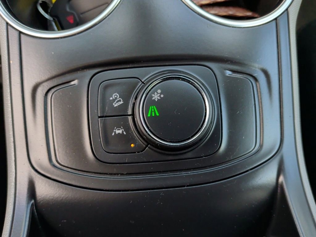 Used 2024 GMC Terrain SLE image 28