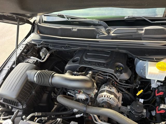Used 2021 RAM 1500 Laramie AWD/4WD image 9