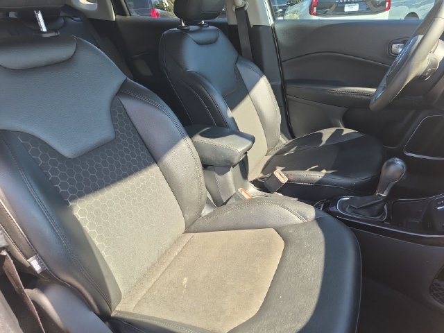 Used 2021 Jeep Compass Latitude FWD image 33