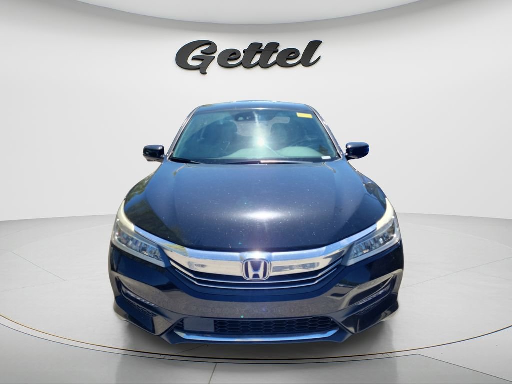 Used 2017 Honda Accord Touring image 30