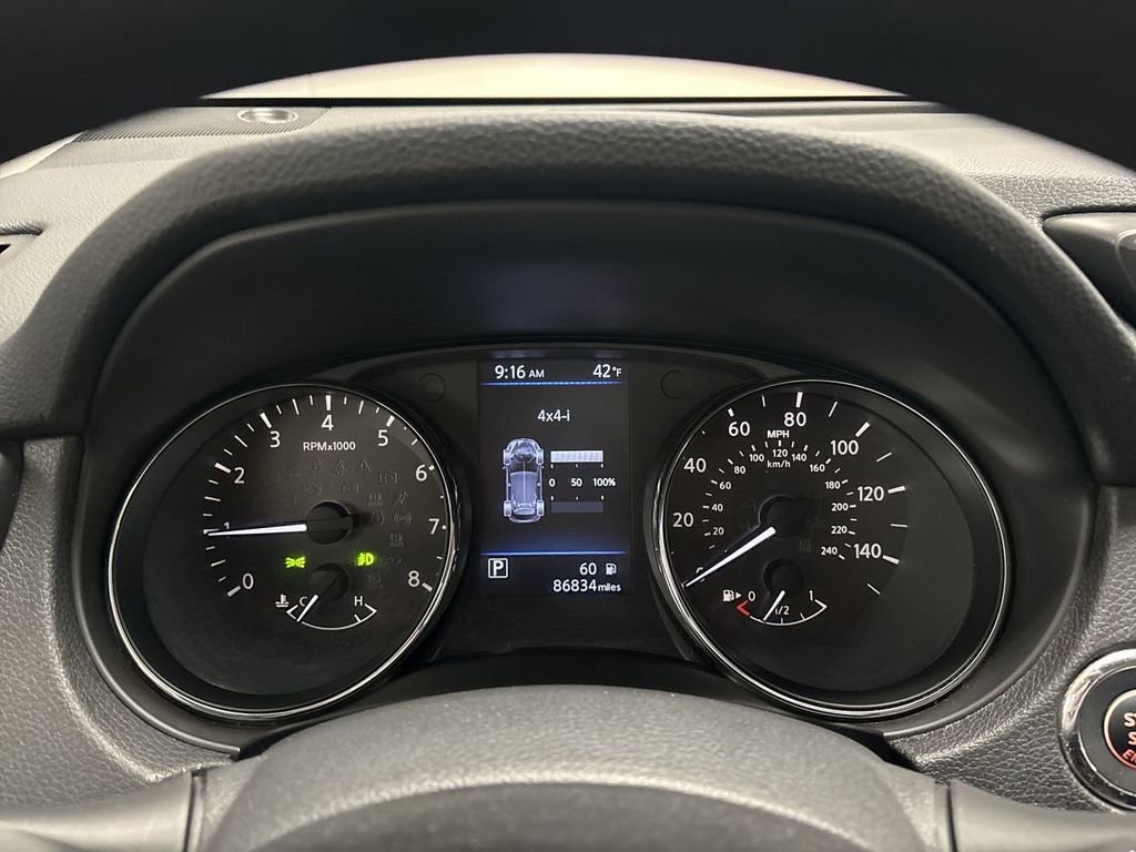 Used 2019 Nissan Rogue SV image 28