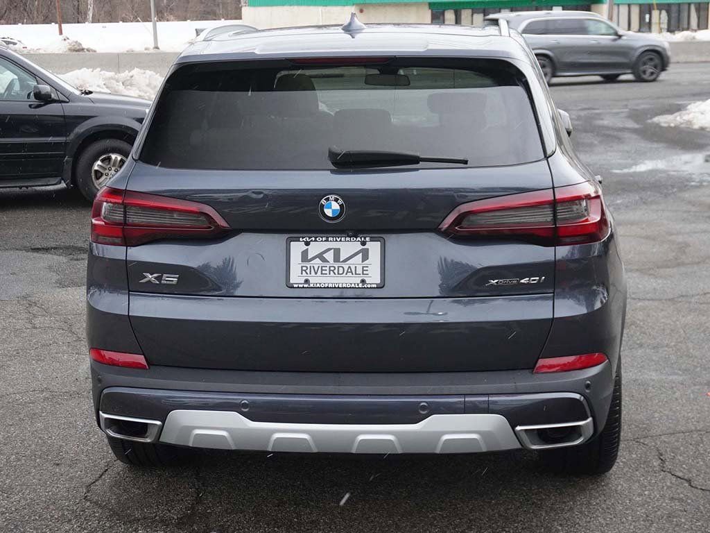 Used 2022 BMW X5 xDrive40i w/ Premium Package AWD/4WD image 16