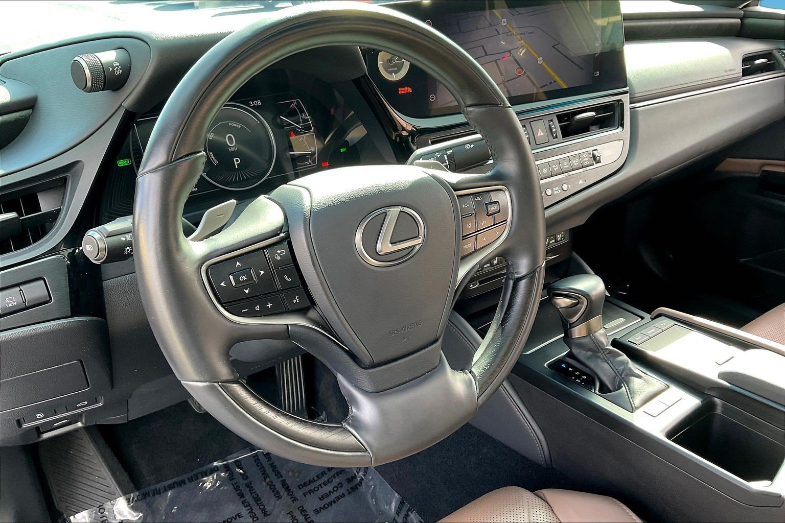 Used 2022 Lexus ES 300h w/ Accessory Package FWD image 16