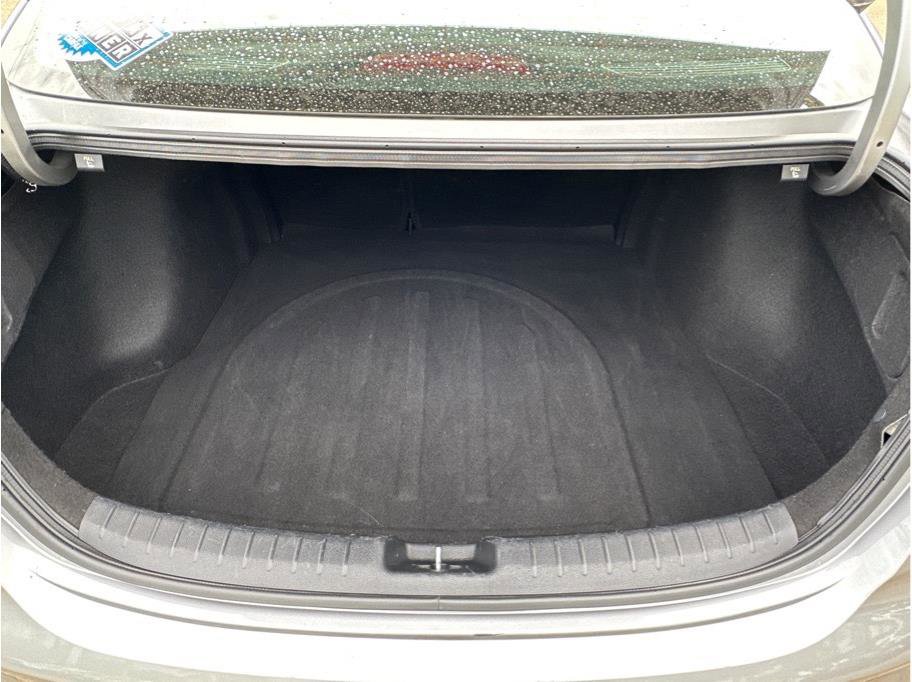 Used 2024 Kia Forte LXS image 7